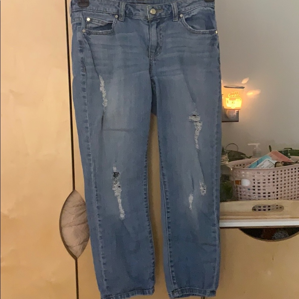 Ripped JLo Capris